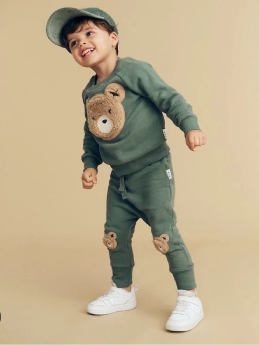 Huxbaby Light Spruce Bear Appliqué Sweatpants Set